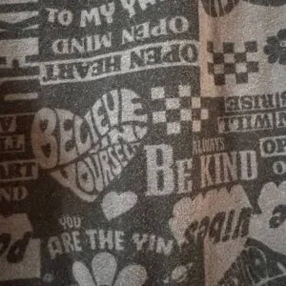 Zoe + Liv Positive Vibes Graphic Print Flare Leg Pants Black & Gray Size XS - Picture 9 of 10